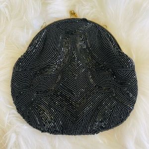 Beautifully Vintage black Beaded LaRegale purse\Clutch🌹